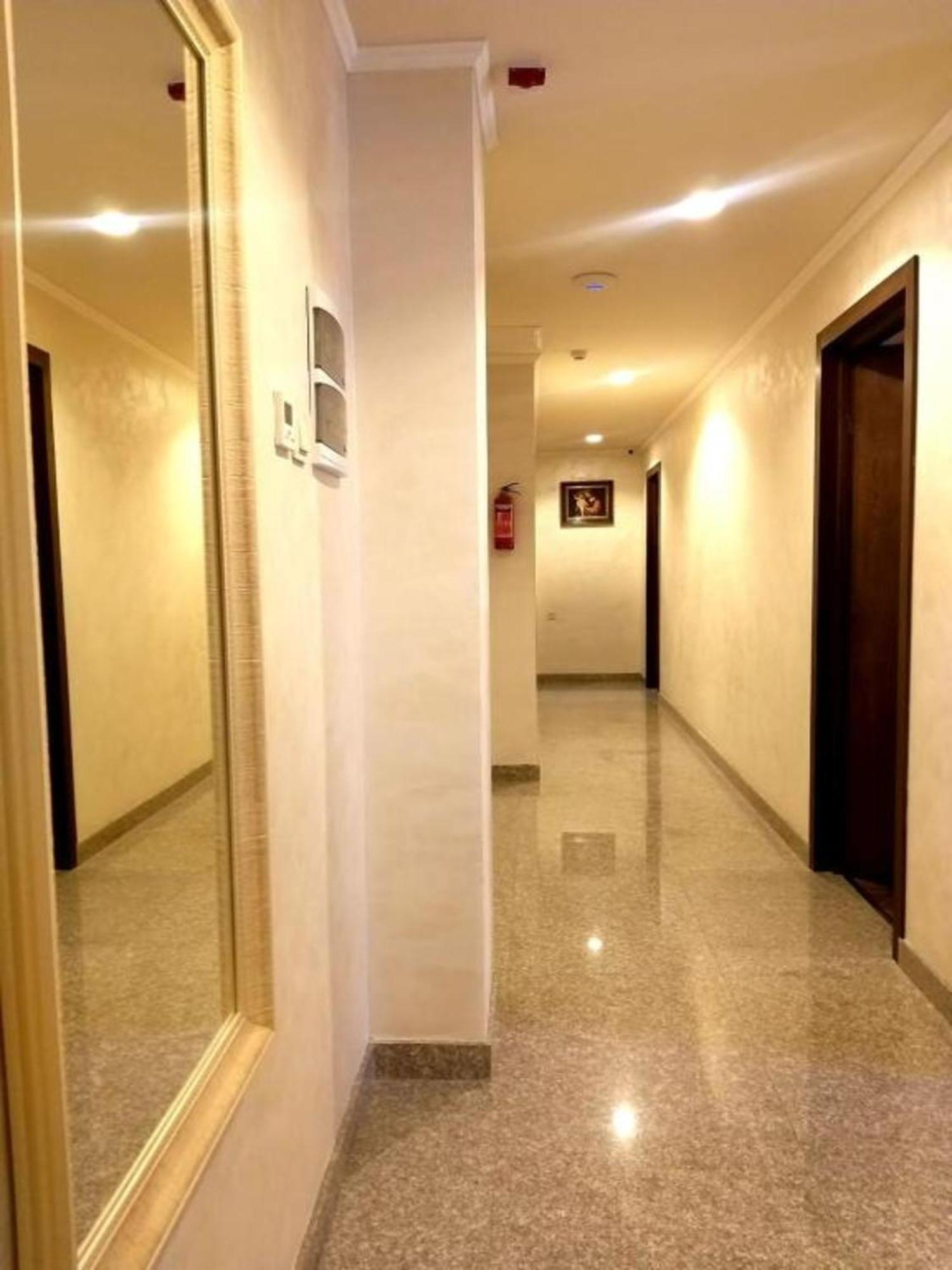 Partez Hotel Ереван Экстерьер фото