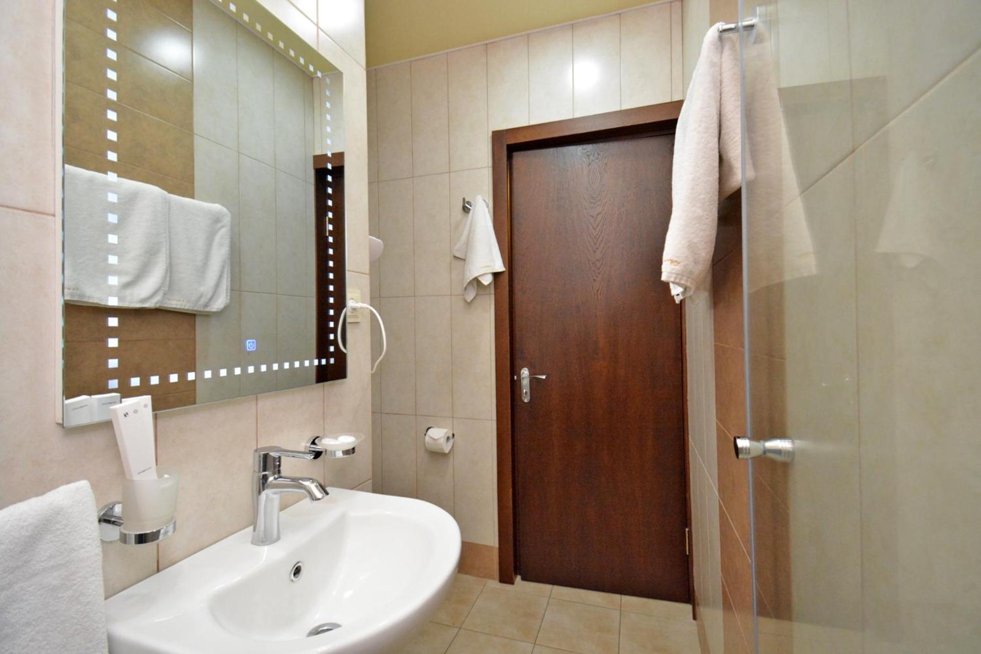 Partez Hotel Ереван Экстерьер фото