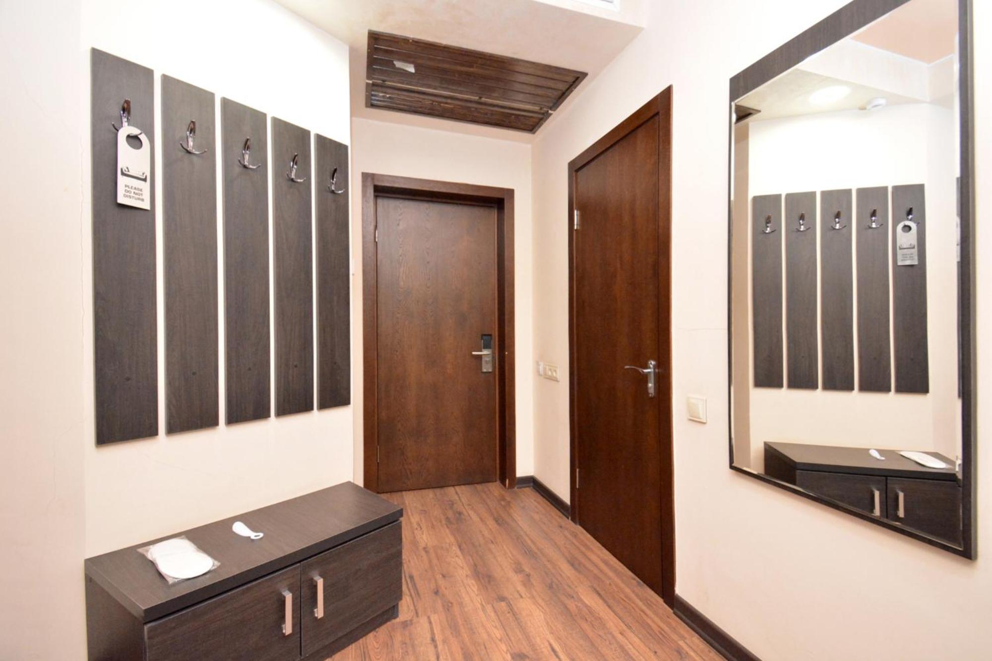 Partez Hotel Ереван Экстерьер фото